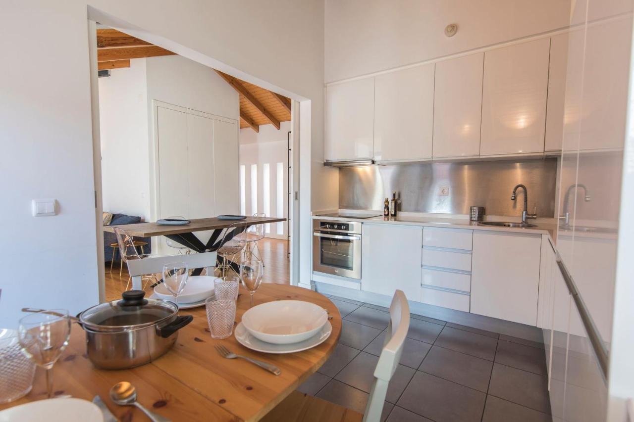 Bairro Alto Stunning Flat With Balcony By Lovelystay Lisboa Екстериор снимка
